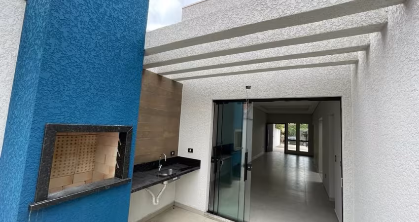 Excelente casa em Itapoá/SC - 3 quartos – 1 suíte - 2 banheiros