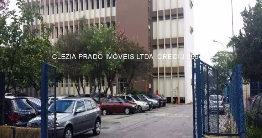 Barracão / Galpão / Depósito com 50 salas para alugar no Jurubatuba, São Paulo 