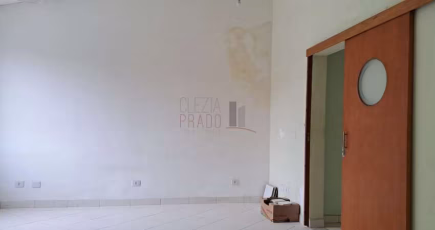 Casa comercial com 5 salas para alugar na Chácara Santo Antônio, São Paulo 