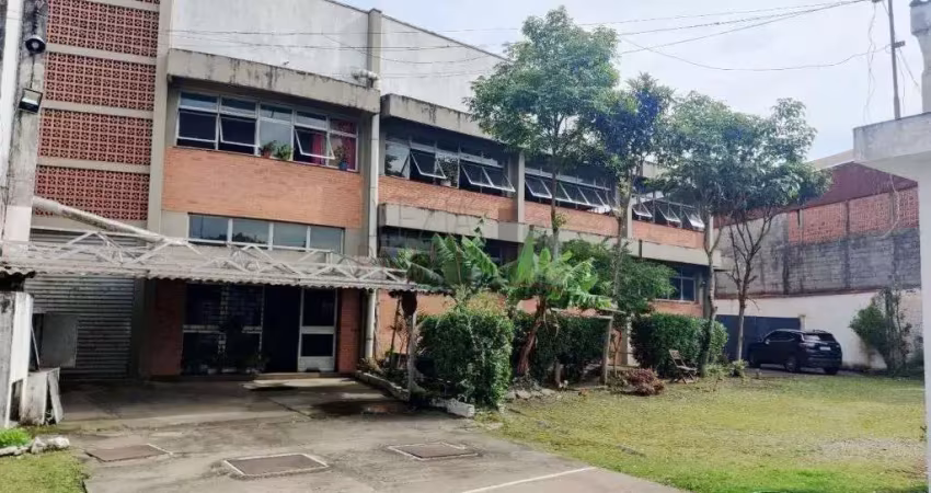 Barracão / Galpão / Depósito com 10 salas para alugar no Remédios, Osasco 