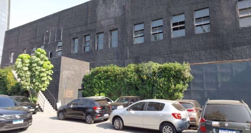 Barracão / Galpão / Depósito com 10 salas para alugar na Chácara Santo Antônio, São Paulo 