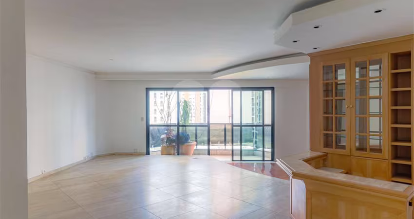Apartamento à venda em Itaim Bibi - SP