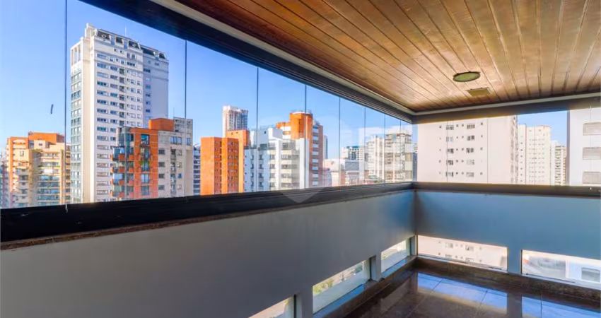 Apartamento com 4 quartos à venda em Moema - SP