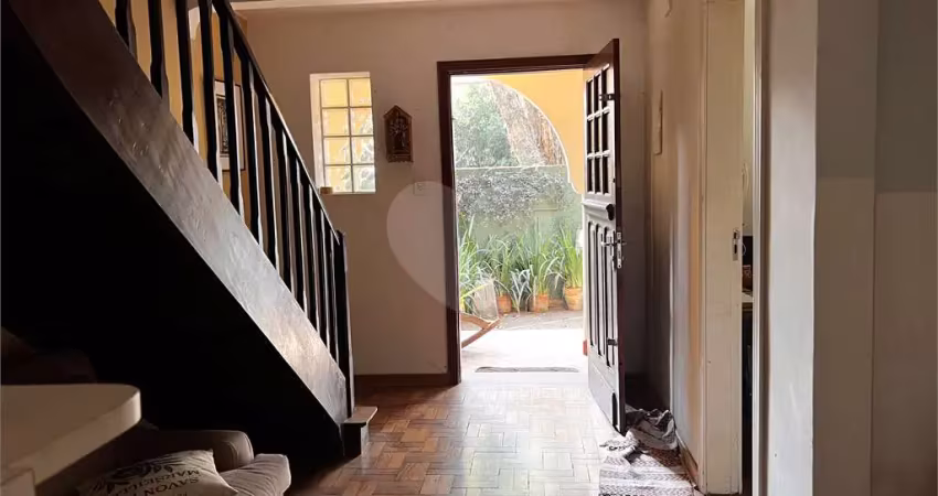 Casa com 3 quartos à venda na Rua Afonso de Freitas, --, Paraíso, São Paulo