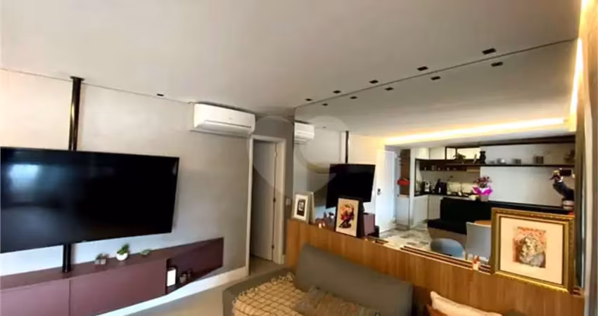Apartamento à venda na Rua Cardeal Arcoverde, --, Pinheiros, São Paulo