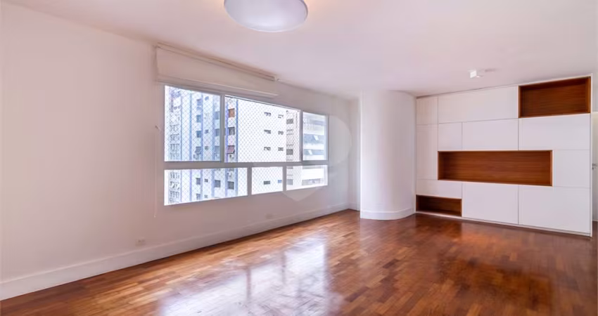 Apartamento com 3 quartos à venda em Cerqueira César - SP