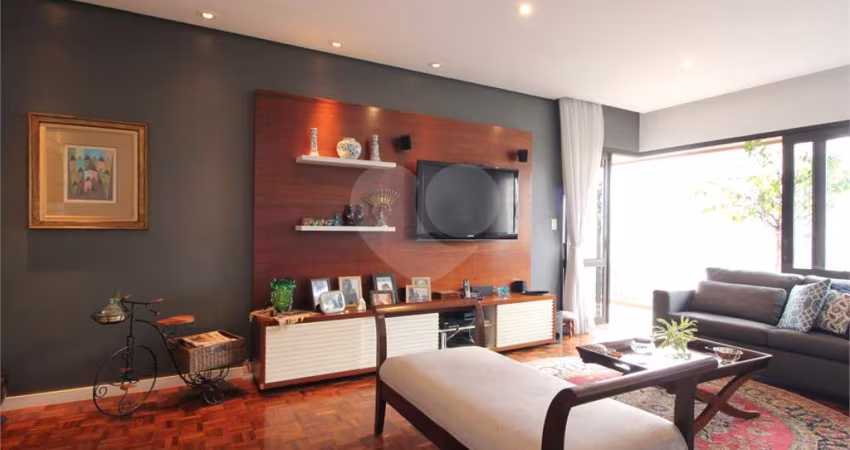 Apartamento com 3 quartos à venda em Moema - SP
