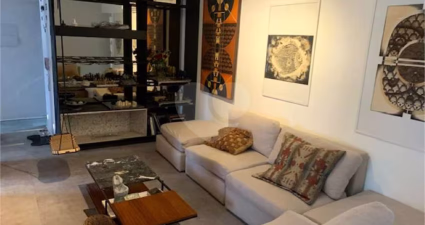 Apartamento com 2 quartos à venda em Cerqueira César - SP