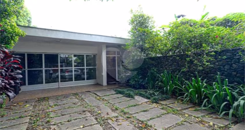 Casa térrea com 4 quartos à venda em Planalto Paulista - SP
