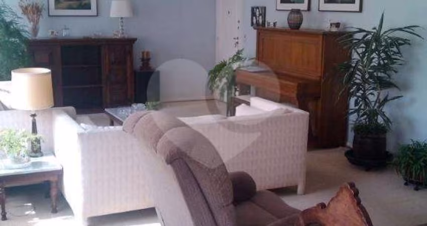 Apartamento com 3 quartos à venda em Cerqueira César - SP