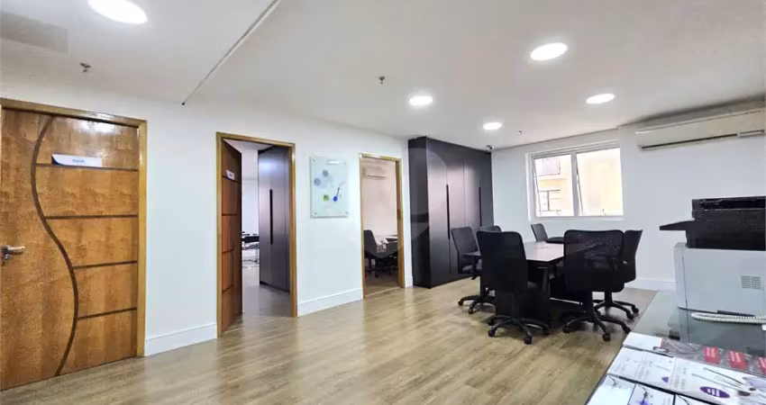 Sala comercial à venda na Alameda dos Nhambiquaras, --, Moema, São Paulo