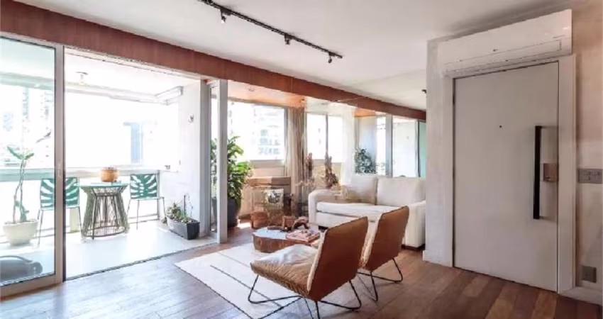 Apartamento com 4 quartos à venda em Moema - SP