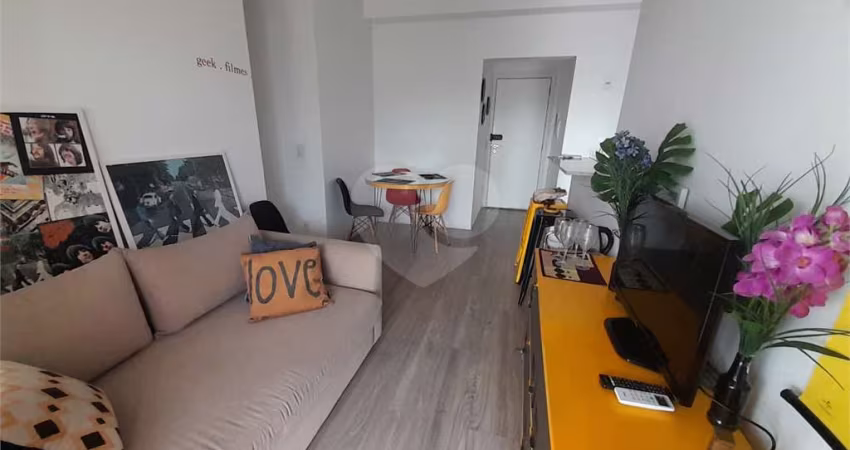 Apartamento com 2 quartos à venda em Pinheiros - SP