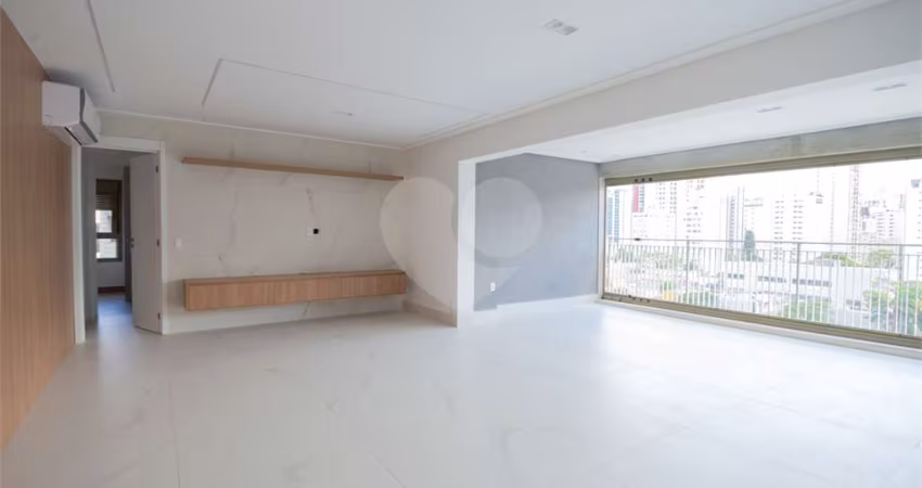 Apartamento com 3 quartos à venda em Indianópolis - SP