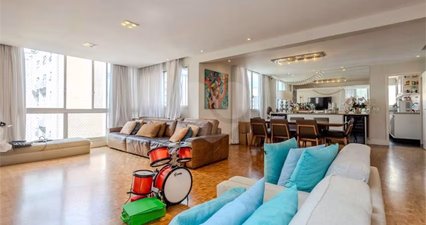 Apartamento com 3 quartos à venda em Cerqueira César - SP