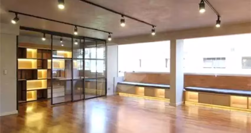 Apartamento com 3 quartos à venda na Rua Gaivota, --, Moema, São Paulo