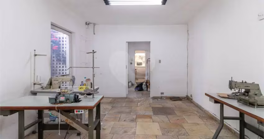 Casa para alugar na Rua Mateus Grou, --, Pinheiros, São Paulo