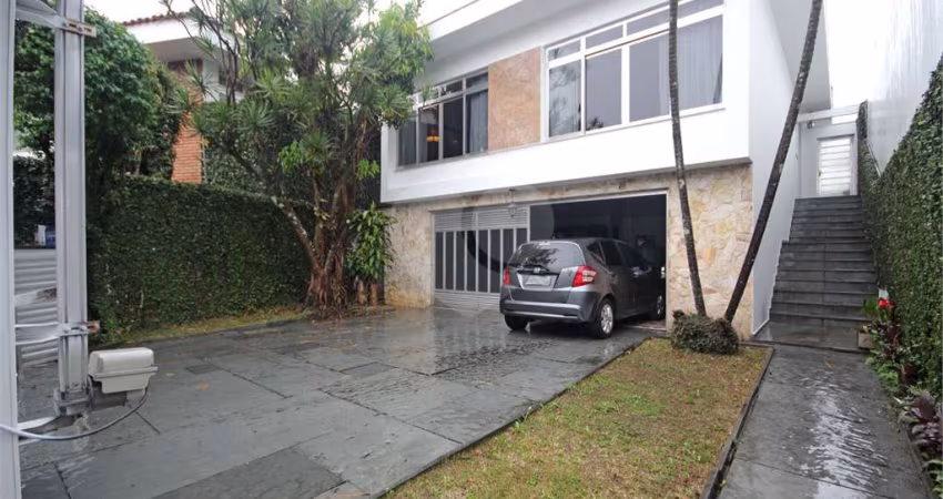 Sobrado com 4 quartos à venda em Vila Madalena - SP