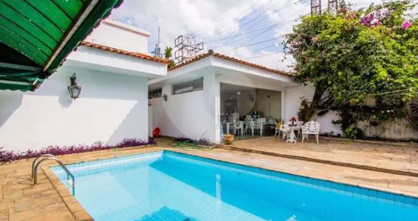 Casa térrea com 3 quartos à venda em Alto De Pinheiros - SP