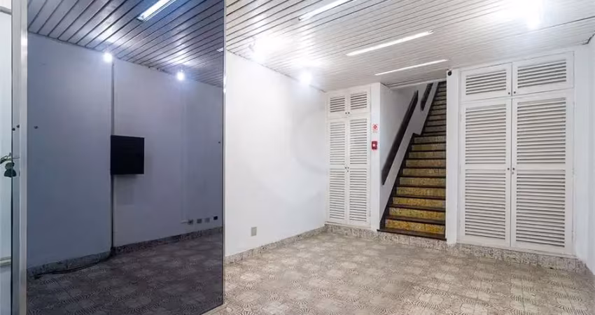 Prédio inteiro à venda ou para locação em Pinheiros - SP
