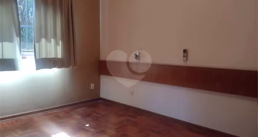 Casa com 5 quartos à venda na Rua Pombal, --, Sumaré, São Paulo