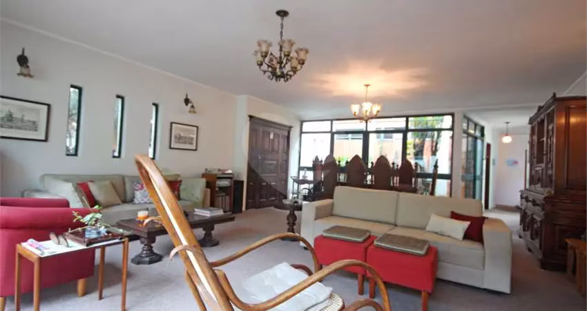Casa térrea com 3 quartos à venda em Vila Madalena - SP