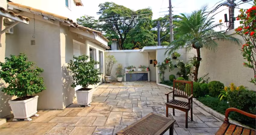 Casa com 3 quartos à venda na Rua Monte Alegre, --, Perdizes, São Paulo