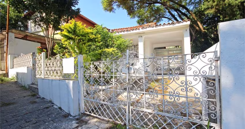 Casa térrea com 3 quartos à venda em Vila Romana - SP