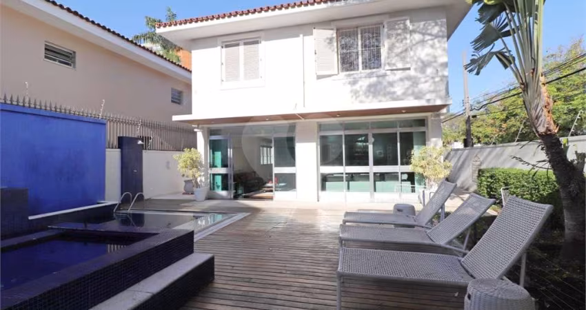 Sobrado com 4 quartos à venda em Vila Madalena - SP