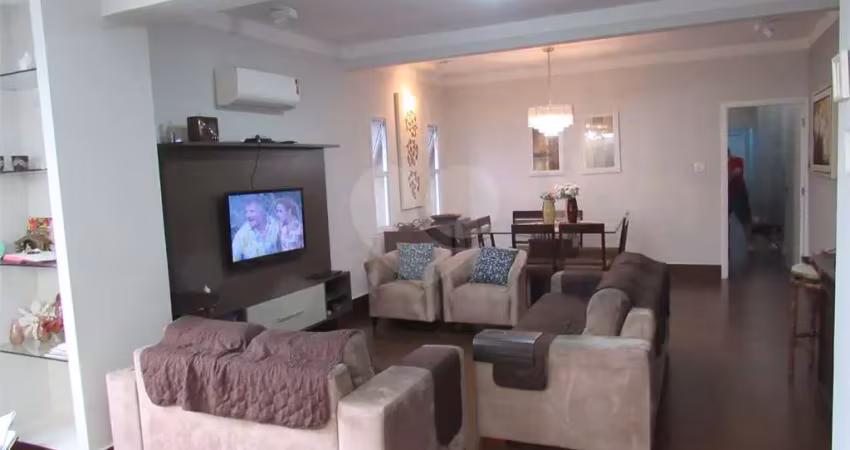 Casa com 3 quartos à venda na Rua Bergamota, --, Alto de Pinheiros, São Paulo