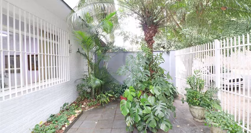 Casa com 3 quartos à venda na Rua Presidente Antônio Cândido, --, Alto da Lapa, São Paulo
