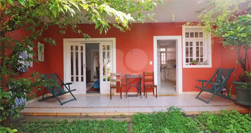 Casa com 3 quartos à venda na Rua Tito, --, Vila Romana, São Paulo