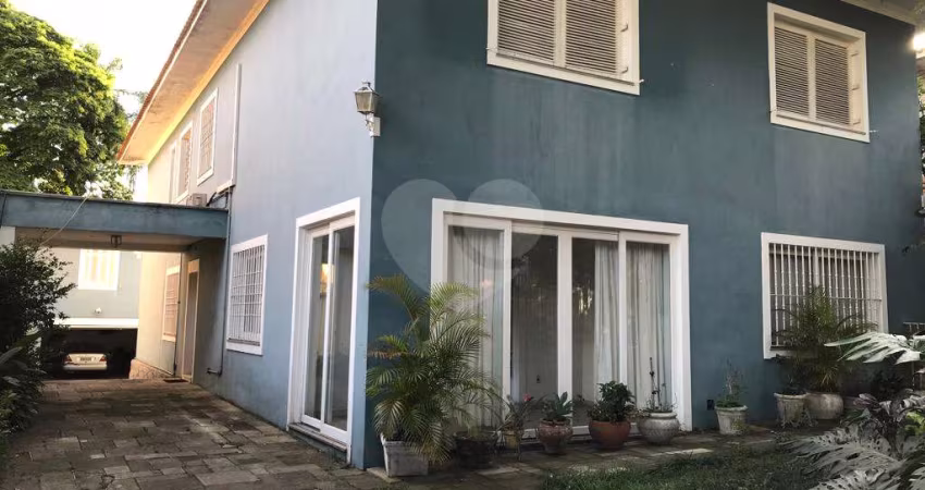 Sobrado com 4 quartos à venda em Vila Madalena - SP