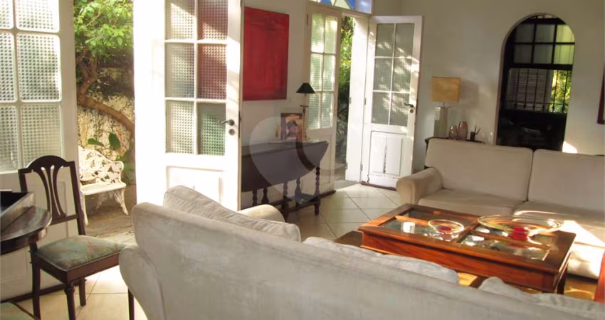 Casa com 4 quartos à venda em Butantã - SP