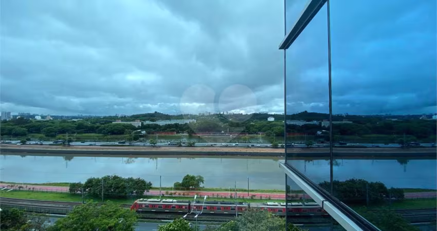 Salas à venda em Alto De Pinheiros - SP