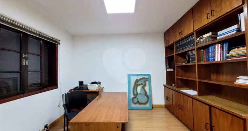 Sobrado com 2 quartos à venda ou para locação em Pinheiros - SP