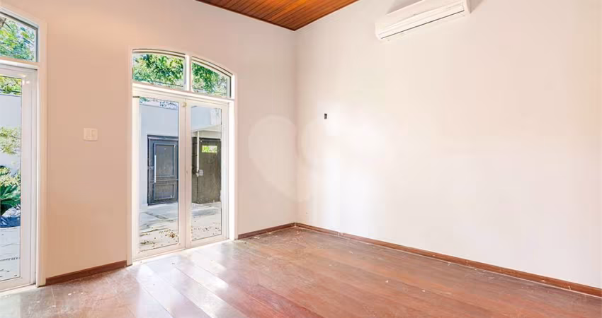 Casa com 3 quartos à venda em Alto De Pinheiros - SP