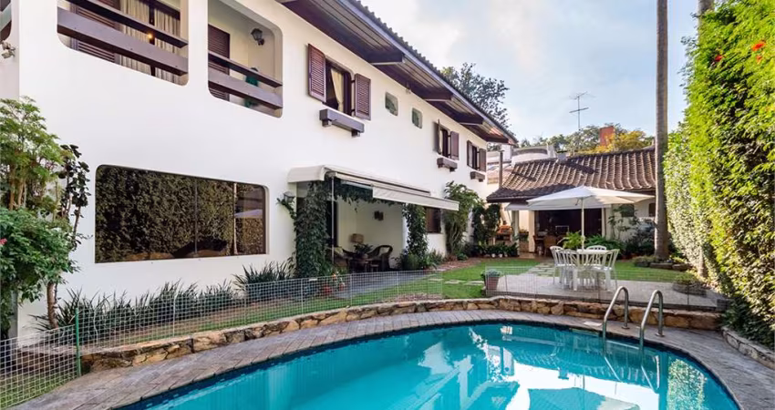 Sobrado com 4 quartos à venda em Alto De Pinheiros - SP