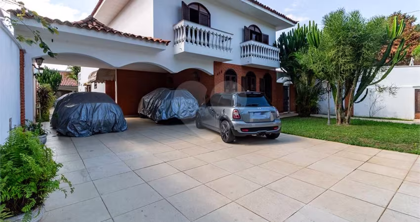 Casa com 4 quartos à venda em Lapa - SP