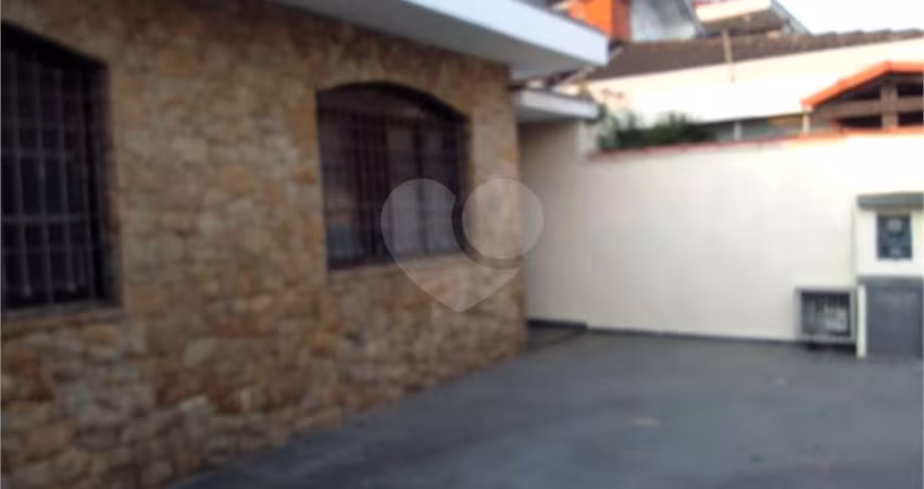 Casa térrea com 4 quartos à venda em Parque Da Lapa - SP