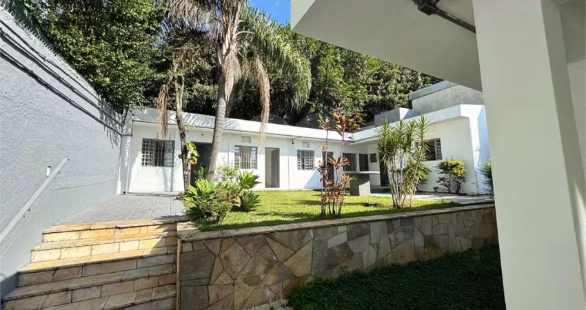 Casa à venda em Lapa - SP