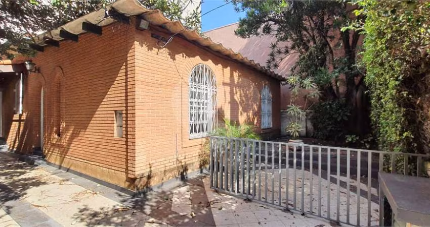 Casa com 1 quartos à venda ou para locação em Lapa - SP