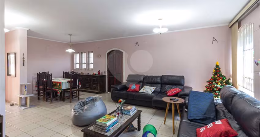 Sobrado com 4 quartos à venda em Vila Ipojuca - SP