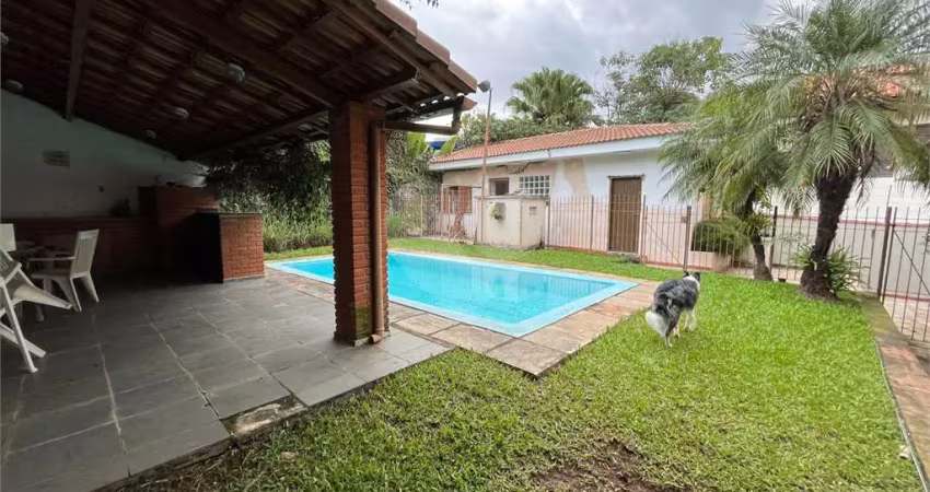 Casa com 3 quartos à venda na Ubiracica, --, Alto de Pinheiros, São Paulo