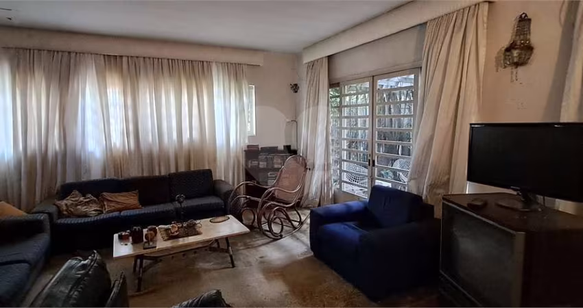 Casa com 3 quartos à venda em Vila Madalena - SP
