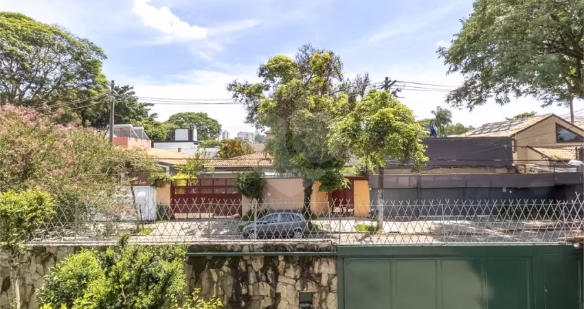 Sobrado com 5 quartos à venda em Alto De Pinheiros - SP