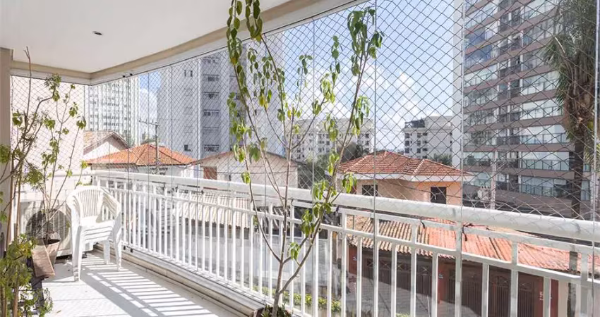 Apartamento com 3 quartos à venda ou para locação em Alto Da Lapa - SP