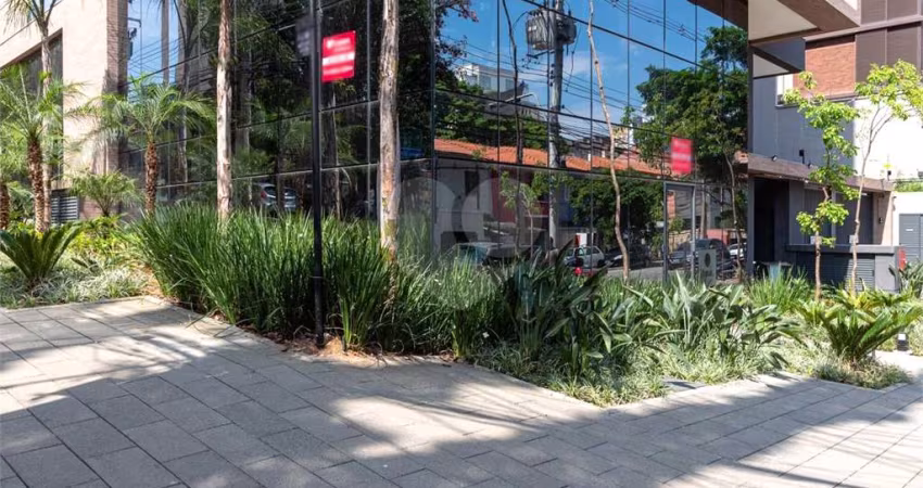 Loja com 2 quartos à venda ou para locação em Pinheiros - SP