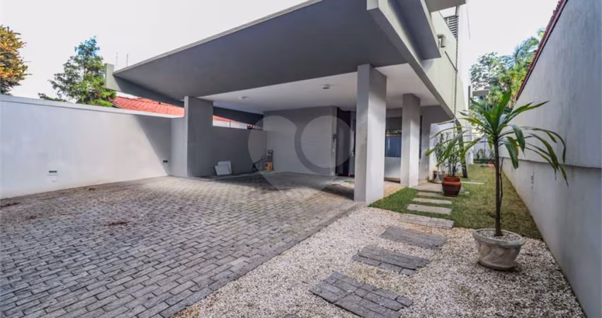 Casa com 4 quartos à venda ou para locação em Butantã - SP