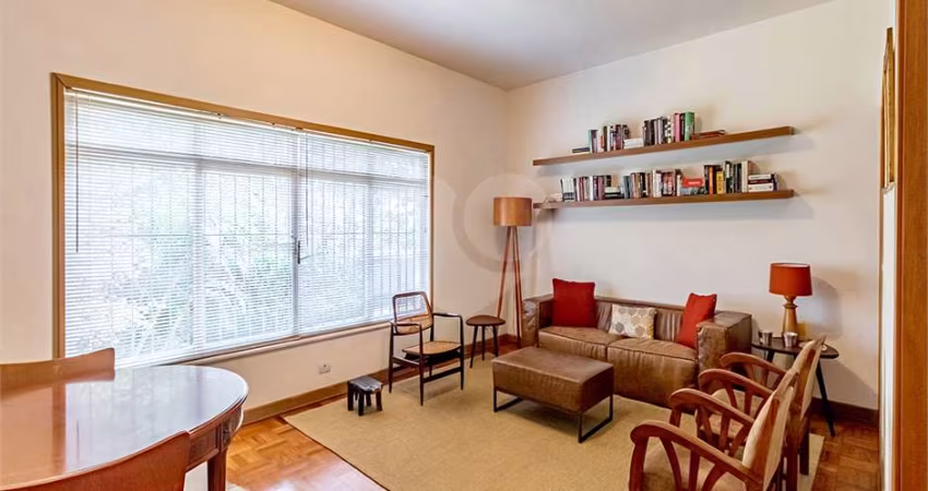 Casa térrea com 3 quartos à venda em Alto De Pinheiros - SP